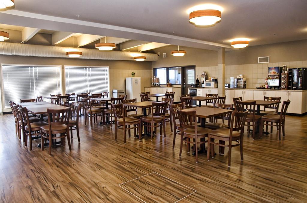 Lakeview Inns & Suites - Brandon Exteriér fotografie